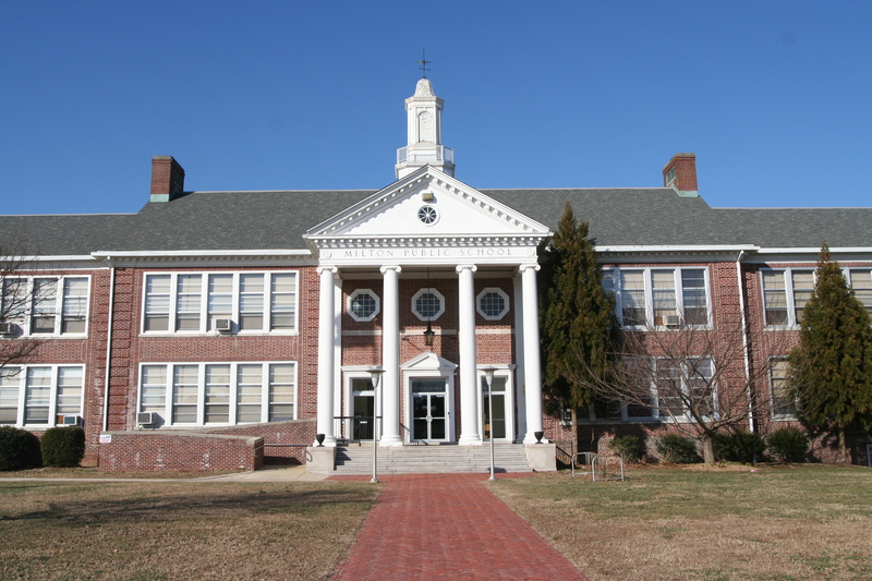 In Milton, registered sex offenders can live no closer than 3,000 feet from schools, parks and daycare facilities. The town is considering reducing the distance to 1,000 or 500 feet to avoid possible constitutional challenges that could claim the law discriminates against a class of people. BY HENRY J. EVANS JR.